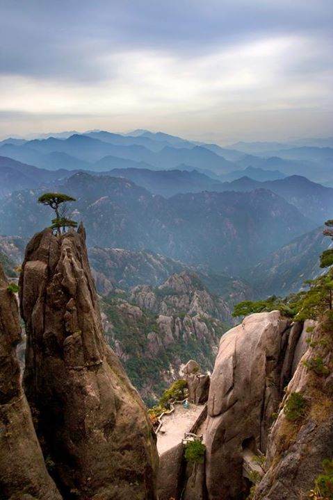 huang shan mountain range